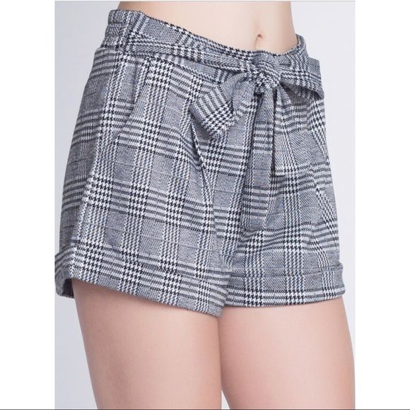 Hounds-print front tie dressy shorts - Picture 3 of 6